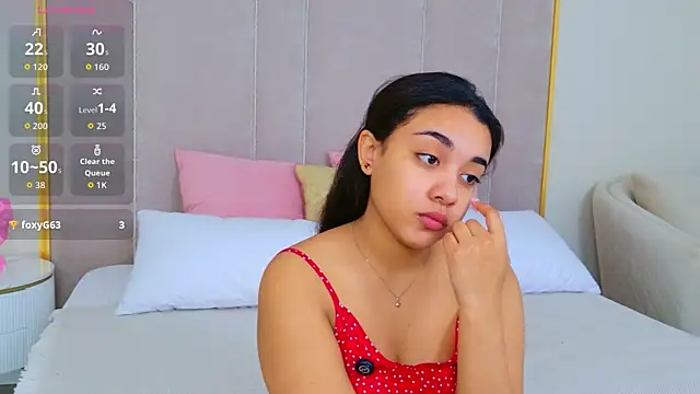 Luna Cortier online show from May 2026 05:48:01 AM