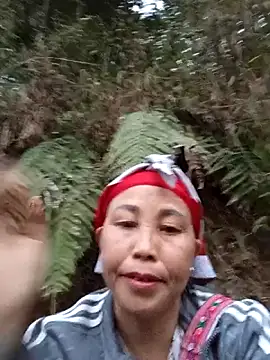 Snapshot of lena-cute chatting on February 2026 11:42:02 PM lena-cute online show from February 2026 11:42:02 PM