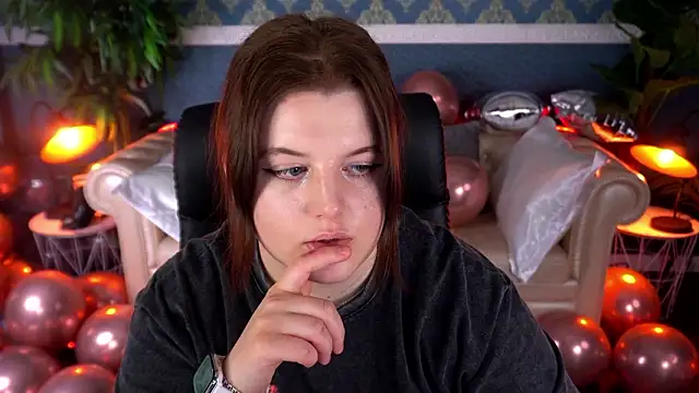 Snapshot of KristiFoxy chatting on February 2026 01:54:01 PM KristiFoxy online show from February 2026 01:54:01 PM