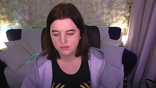 KristiFoxy online show from May 2026 06:39:01 PM