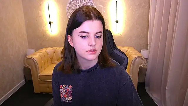 KristiFoxy online show from July 2026 05:42:01 PM