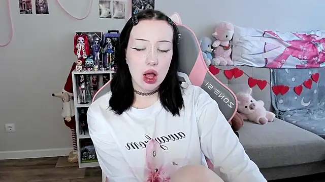 MollysLand online show from March 2026 08:51:02 AM