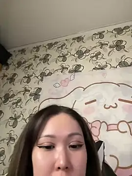 Snapshot of YukiiTYAN chatting on July 2026 04:22:02 PM YukiiTYAN online show from July 2026 04:22:02 PM