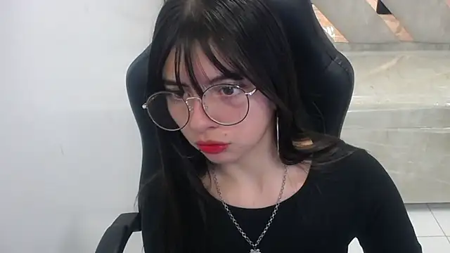 elizabeth t  online show from February 2026 12:36:02 PM