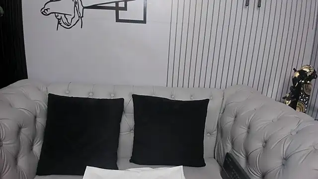 sophie bonny online show from February 2026 11:18:01 AM