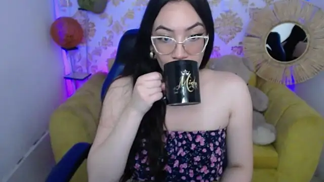 Snapshot of ALISS_M_ chatting on February 2026 08:14:02 PM ALISS M online show from February 2026 08:14:02 PM