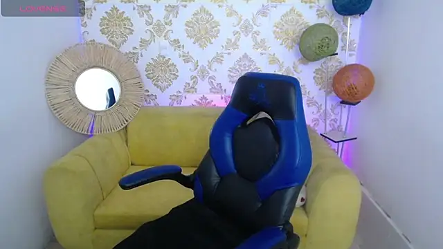 Snapshot of ALISS_M_ chatting on February 2026 10:25:02 PM ALISS M online show from February 2026 10:25:02 PM