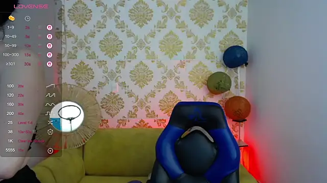 ALISS M  online show from April 2026 09:04:01 PM