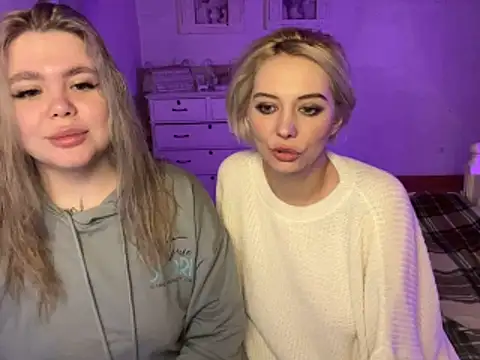 Snapshot of AidraLegend chatting on February 2026 04:35:01 PM AidraLegend online show from February 2026 04:35:01 PM