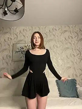 LynaFrost online show from May 2026 05:23:02 AM