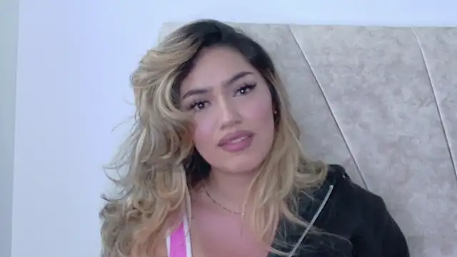 Maddy Beluci online show from May 2026 10:29:02 PM