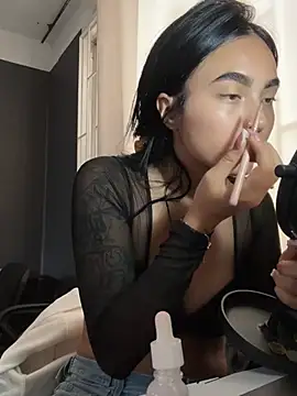 Sara Fernandez  online show from February 2026 01:49:02 PM