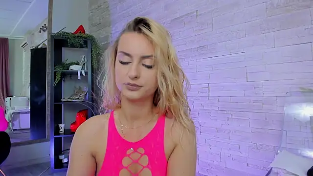 Ivorym00n online show from May 2026 05:14:01 AM