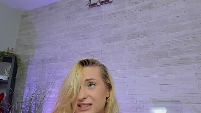 Ivorym00n online show from May 2026 05:36:02 AM