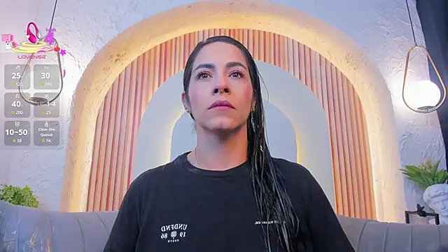 violet scott  online show from April 2026 10:30:02 AM