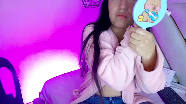 Snapshot of Dahiana_Dmour_ chatting on February 2026 12:23:01 PM Dahiana Dmour online show from February 2026 12:23:01 PM