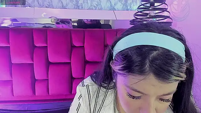 Dahiana Dmour  online show from May 2026 12:34:02 PM