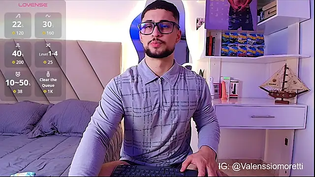 valenssio moretti online show from June 2026 02:01:01 AM