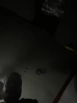 Kylxxx8 online show from February 2026 04:17:01 AM