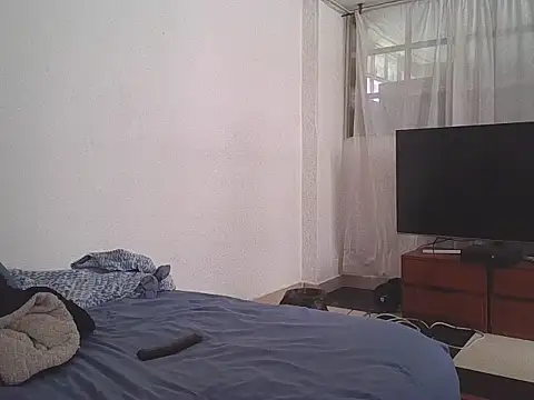 Snapshot of tania-latin chatting on February 2026 04:12:02 PM tania-latin online show from February 2026 04:12:02 PM