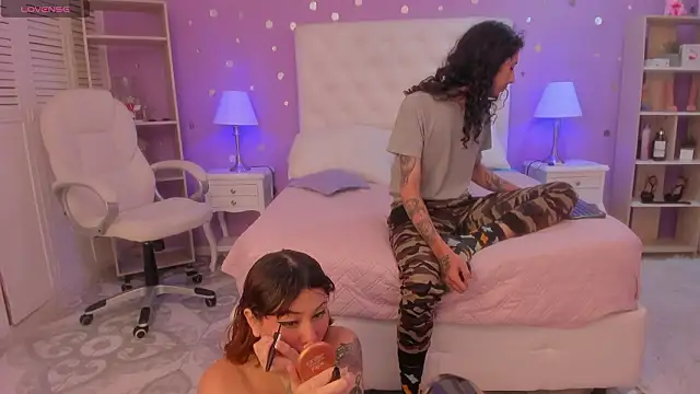 Snapshot of Goldentemptation_ chatting on March 2026 08:04:01 PM Goldentemptation online show from March 2026 08:04:01 PM