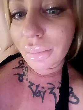 MiaMooly online show from March 2026 05:18:02 PM