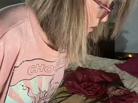 Snapshot of BrookiesLife chatting on February 2026 02:19:01 AM BrookiesLife online show from February 2026 02:19:01 AM