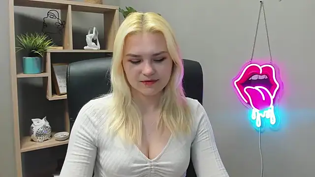SweetLilyxo online show from May 2026 06:30:01 AM