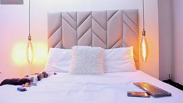 Snapshot of IsabellaFoox chatting on March 2026 01:27:01 PM IsabellaFoox online show from March 2026 01:27:01 PM