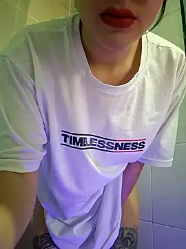 Snapshot of Artt_Juli chatting on February 2026 04:47:02 PM Artt Juli online show from February 2026 04:47:02 PM