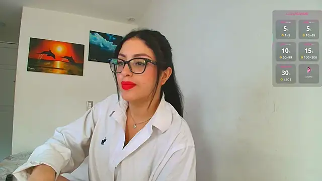 Artt Juli online show from April 2026 09:09:02 PM