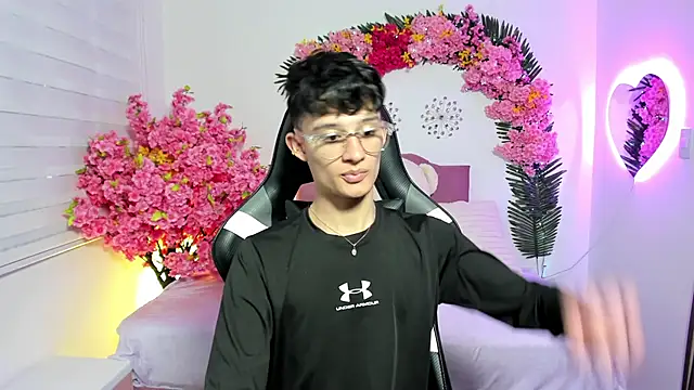 Patrick Howland  online show from April 2026 10:00:02 PM