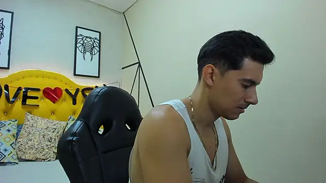 Snapshot of Mike_Conors chatting on February 2026 01:56:02 AM Mike Conors online show from February 2026 01:56:02 AM