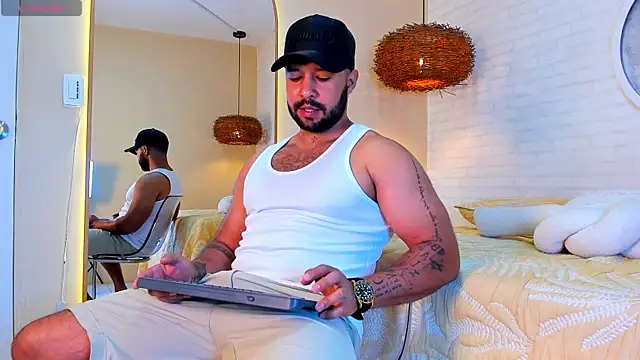 jekvalentino online show from July 2026 07:05:02 PM