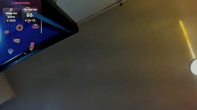 Snapshot of Raven_love chatting on April 2026 09:12:02 PM Raven love online show from April 2026 09:12:02 PM