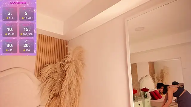 rebeca taylor online show from March 2026 03:01:01 AM