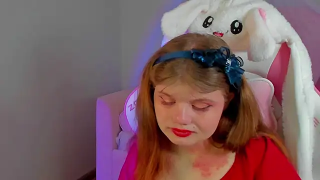 ChloeHalses online show from May 2026 05:04:01 AM
