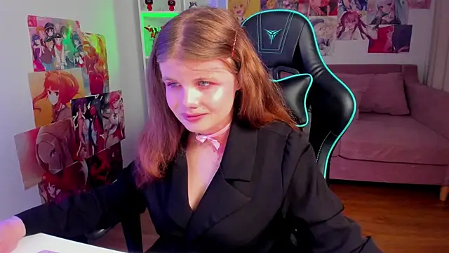 ChloeHalses online show from June 2026 04:13:01 PM