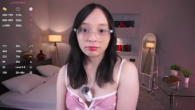 Snapshot of HannaHayles chatting on February 2026 05:28:01 PM HannaHayles online show from February 2026 05:28:01 PM