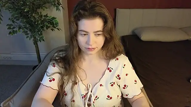 Snapshot of LovingWhisperr chatting on May 2026 01:14:01 AM LovingWhisperr online show from May 2026 01:14:01 AM