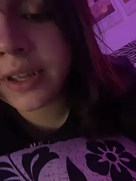 Daniellesins1 online show from April 2026 05:49:01 AM