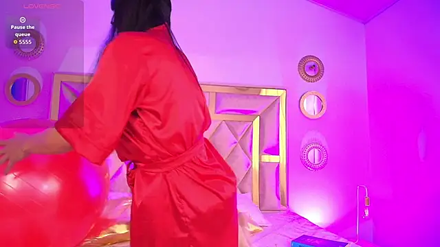 Snapshot of Emma_Sanz__ chatting on February 2026 12:31:01 PM Emma Sanz online show from February 2026 12:31:01 PM