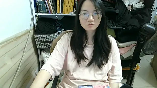 xiaoxiaowan11 online show from April 2026 11:48:02 AM