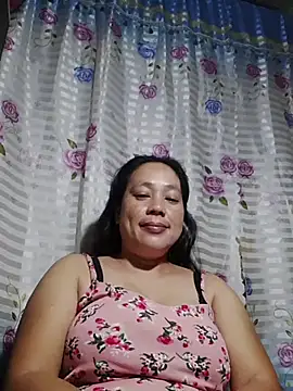 Snapshot of May_Bombs chatting on March 2026 07:10:01 PM May Bombs online show from March 2026 07:10:01 PM