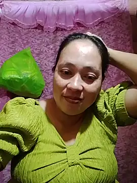 Snapshot of May_Bombs chatting on March 2026 11:00:01 PM May Bombs online show from March 2026 11:00:01 PM