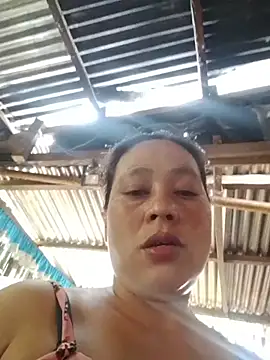 Snapshot of May_Bombs chatting on March 2026 07:33:02 AM May Bombs online show from March 2026 07:33:02 AM