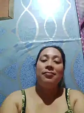 Snapshot of May_Bombs chatting on April 2026 10:18:01 PM May Bombs online show from April 2026 10:18:01 PM