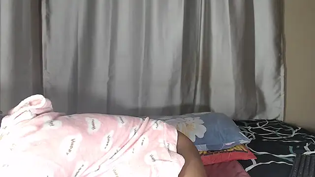 Snapshot of PussyFarrie chatting on March 2026 06:08:01 AM PussyFarrie online show from March 2026 06:08:01 AM