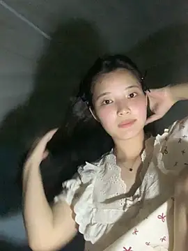 Snapshot of Suzu_xx01 chatting on June 2026 03:47:02 PM Suzu xx01 online show from June 2026 03:47:02 PM