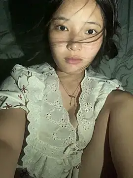 Snapshot of Suzu_xx01 chatting on July 2026 05:01:02 PM Suzu xx01 online show from July 2026 05:01:02 PM